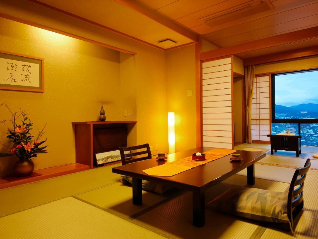 Takayama Kanko Hotel Szoba fotó